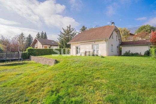Maison de luxe à Thoiry, Ain