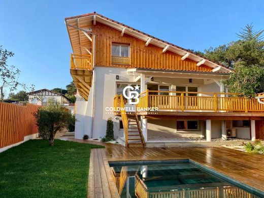 Luxury home in Lège-Cap-Ferret, Gironde