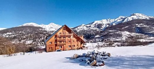 Chalet in Allos, Alpes-de-Haute-Provence