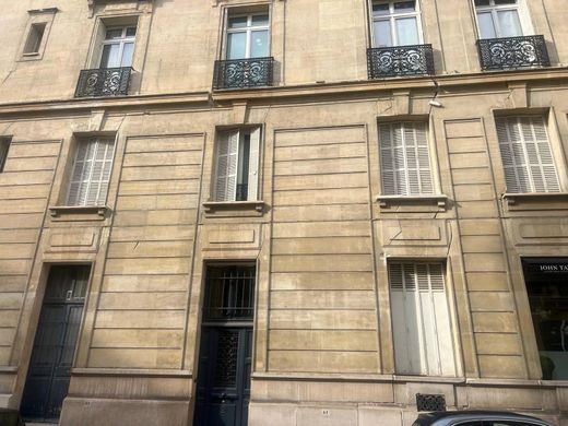 Appartement à Champs-Elysées, Madeleine, Triangle d’or, Paris