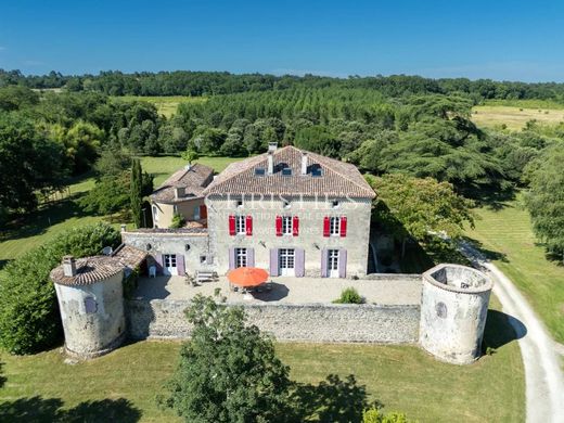 Castle in Agen, Lot-et-Garonne