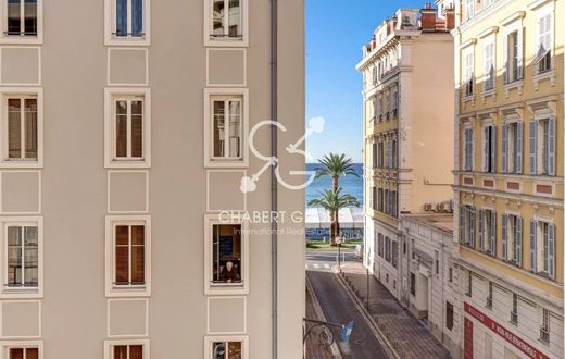 ニース, Alpes-Maritimesのアパートメント