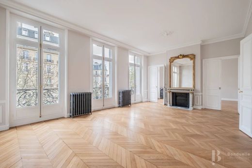 Appartement à Champs-Elysées, Madeleine, Triangle d’or, Paris