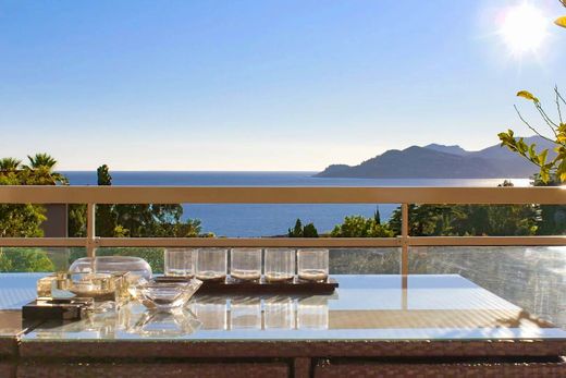 Cobertura - Cannes, Alpes Marítimos