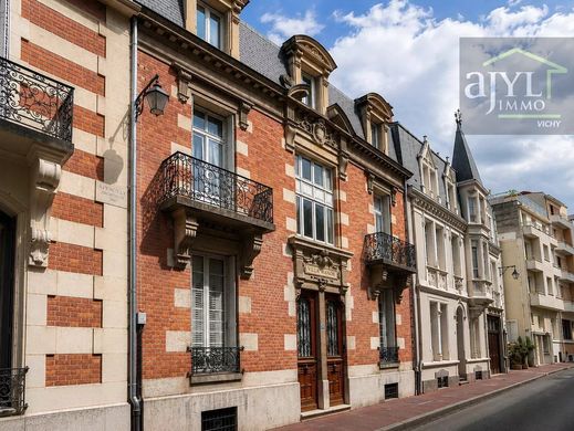 Villa à Vichy, Allier