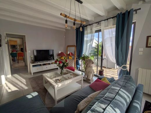 Casa di lusso a Treillières, Loira Atlantica