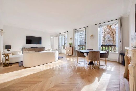 Apartment in La Muette, Auteuil, Porte Dauphine, Paris