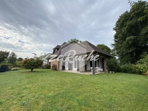 Casa di lusso a Cambes-en-Plaine, Calvados