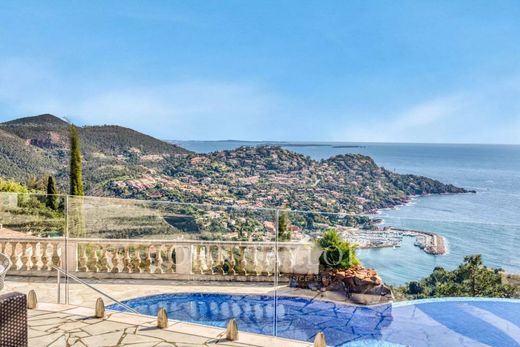 Luxus-Haus in Théoule-sur-Mer, Alpes-Maritimes