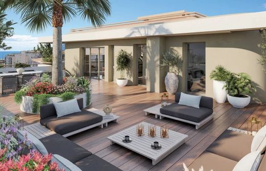 Apartment / Etagenwohnung in Cannes, Alpes-Maritimes