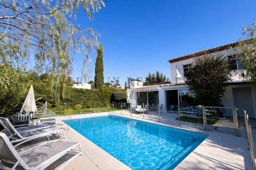Luxury home in Villeneuve-Loubet, Alpes-Maritimes