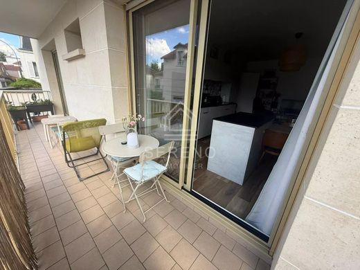 Apartment in Fontenay-sous-Bois, Val-de-Marne