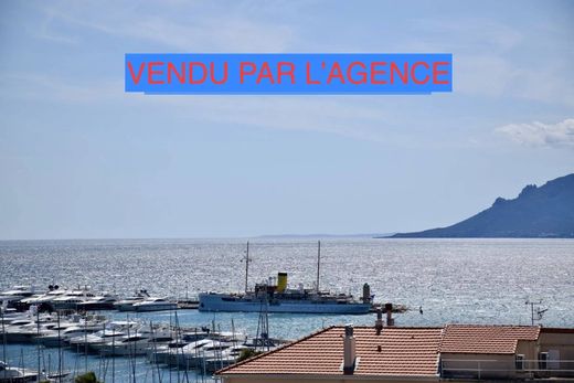 Apartment / Etagenwohnung in Cannes, Alpes-Maritimes