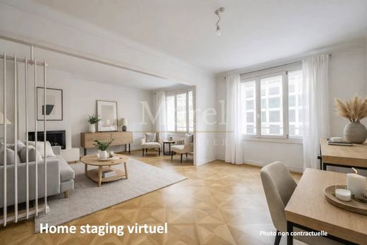 Apartment / Etagenwohnung in Tour Eiffel, Invalides – Ecole Militaire, Saint-Thomas d’Aquin, Paris