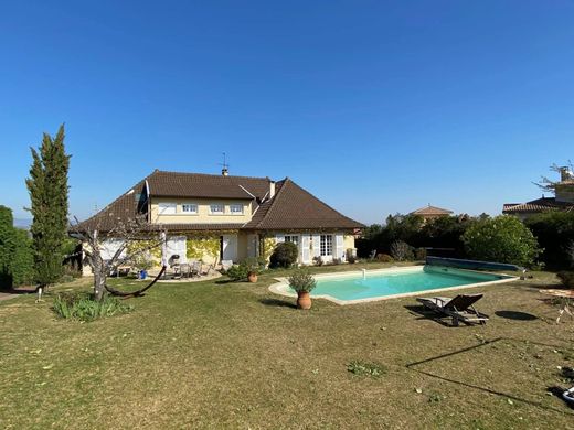 منزل ﻓﻲ Communay, Rhône