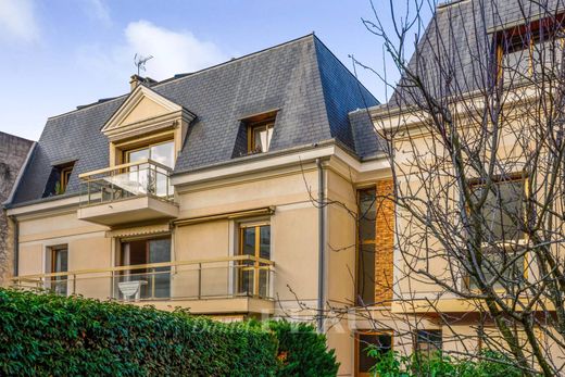 Apartment / Etagenwohnung in Saint-Germain-en-Laye, Yvelines