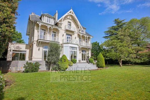 Luxus-Haus in Le Vésinet, Yvelines
