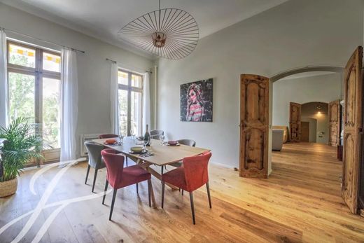Apartment / Etagenwohnung in Aix-en-Provence, Bouches-du-Rhône