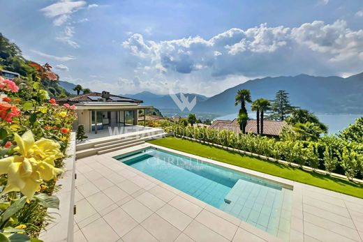 Villa in Brione sopra Minusio, Locarno District