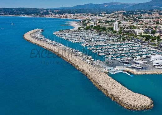 Daire Saint-Laurent-du-Var, Alpes-Maritimes