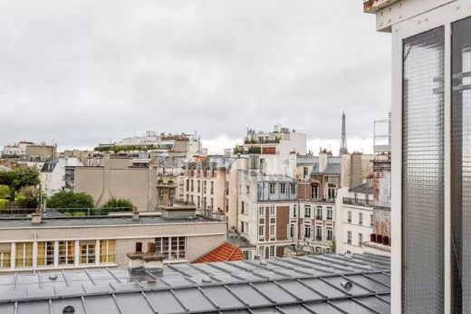 Apartment in Saint-Germain, Odéon, Monnaie, Paris