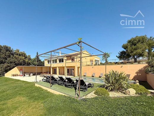 Luxury home in Tulette, Drôme