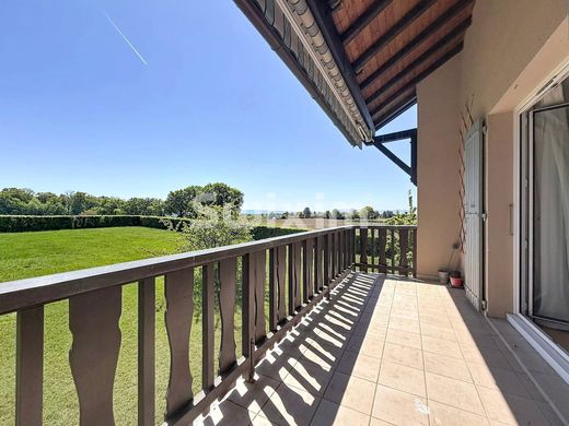Appartement à Prévessin-Moëns, Ain