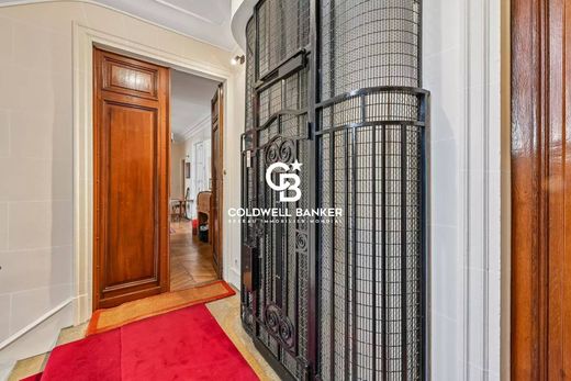 Apartment in Monceau, Courcelles, Ternes, Paris