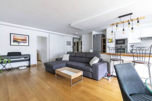 Apartment in Courbevoie, Hauts-de-Seine
