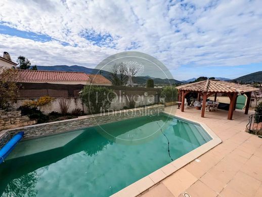 Luxe woning in Saint-Zacharie, Var