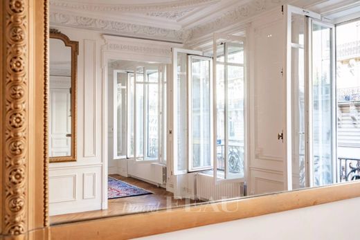 Apartment in Saint-Germain, Odéon, Monnaie, Paris