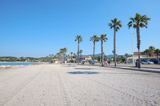 Apartment in Six-Fours-les-Plages, Var