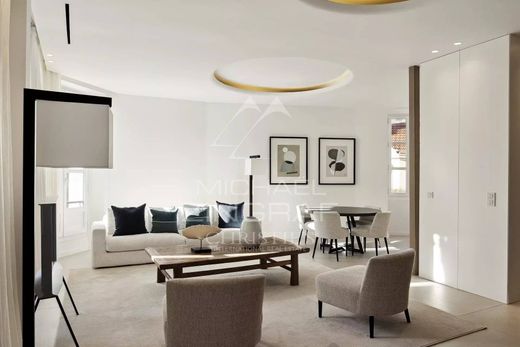 Apartment / Etagenwohnung in Cannes, Alpes-Maritimes