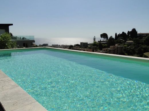 Apartment / Etagenwohnung in Roquebrune-Cap-Martin, Alpes-Maritimes