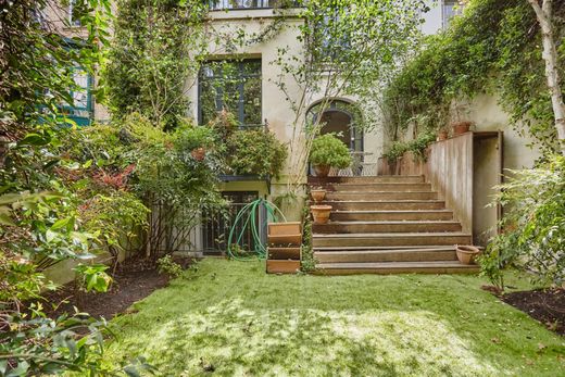 Luxury home in Monceau, Courcelles, Ternes, Paris