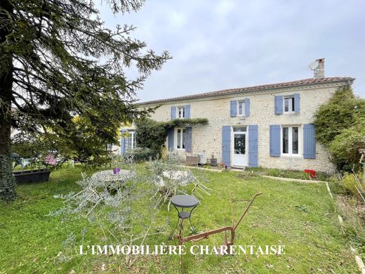 Luxe woning in Cozes, Charente-Maritime