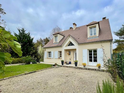 Casa di lusso a Fontaine-le-Port, Seine-et-Marne