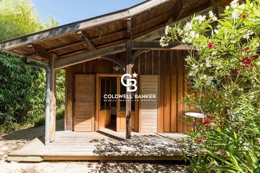 Luxury home in Lège-Cap-Ferret, Gironde