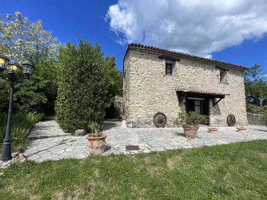 Luksusowy dom w Châteaudouble, Var