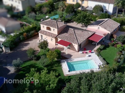 Luxury home in La Crau, Var