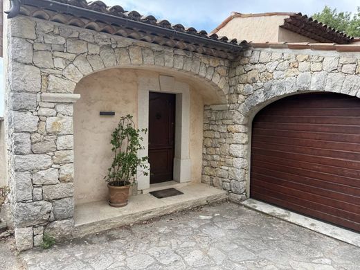 Casa di lusso a Châteauneuf-Grasse, Alpi Marittime
