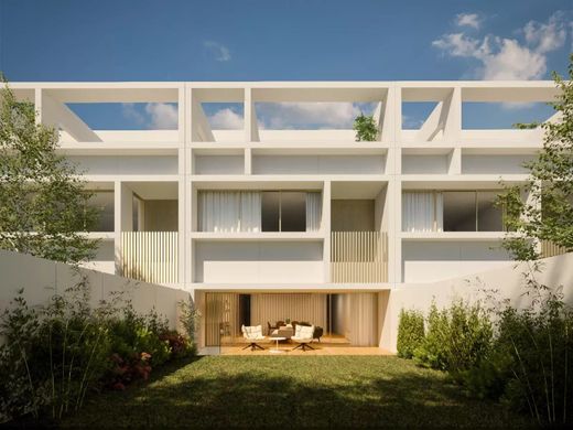 Luxury home in Alcântara, Almada