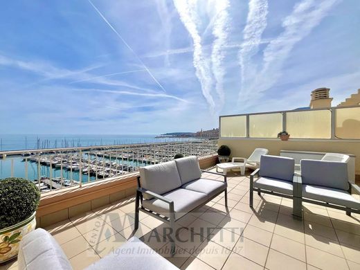 Apartment / Etagenwohnung in Menton, Alpes-Maritimes