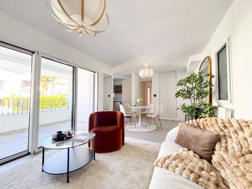 Apartment / Etagenwohnung in Bayonne, Pyrénées-Atlantiques