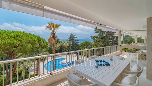 Apartment / Etagenwohnung in Cannes, Alpes-Maritimes