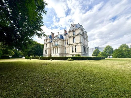 캐슬 / Châlons-en-Champagne, Marne