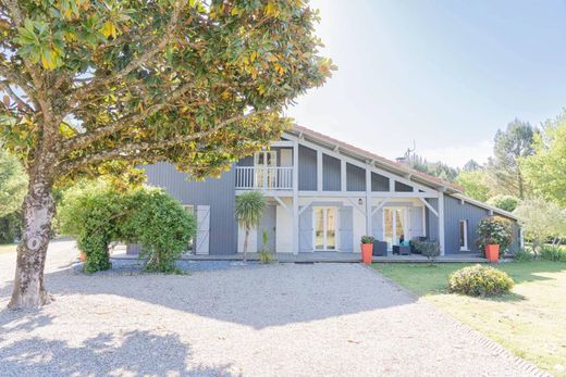Luxe woning in Sanguinet, Landes