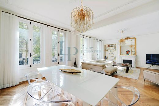 Apartment in La Muette, Auteuil, Porte Dauphine, Paris