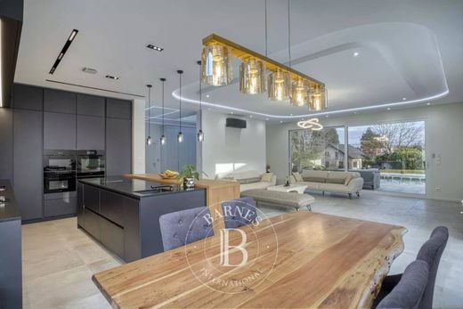 别墅  Divonne-les-Bains, Ain