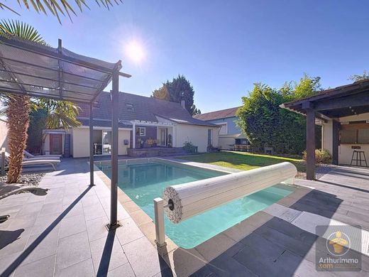 Villa a Santeny, Val-de-Marne